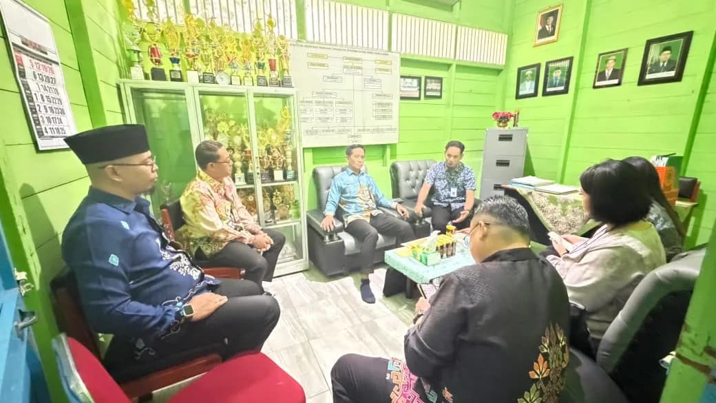 Sinergi Pendidikan, Kemenag Barut Monitoring MTs Istiqomah Usai Koordinasi dengan Disdik
